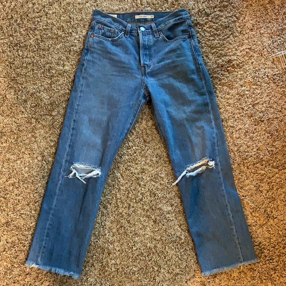 Wedgie Straight Levi’s- Cropped Jeans